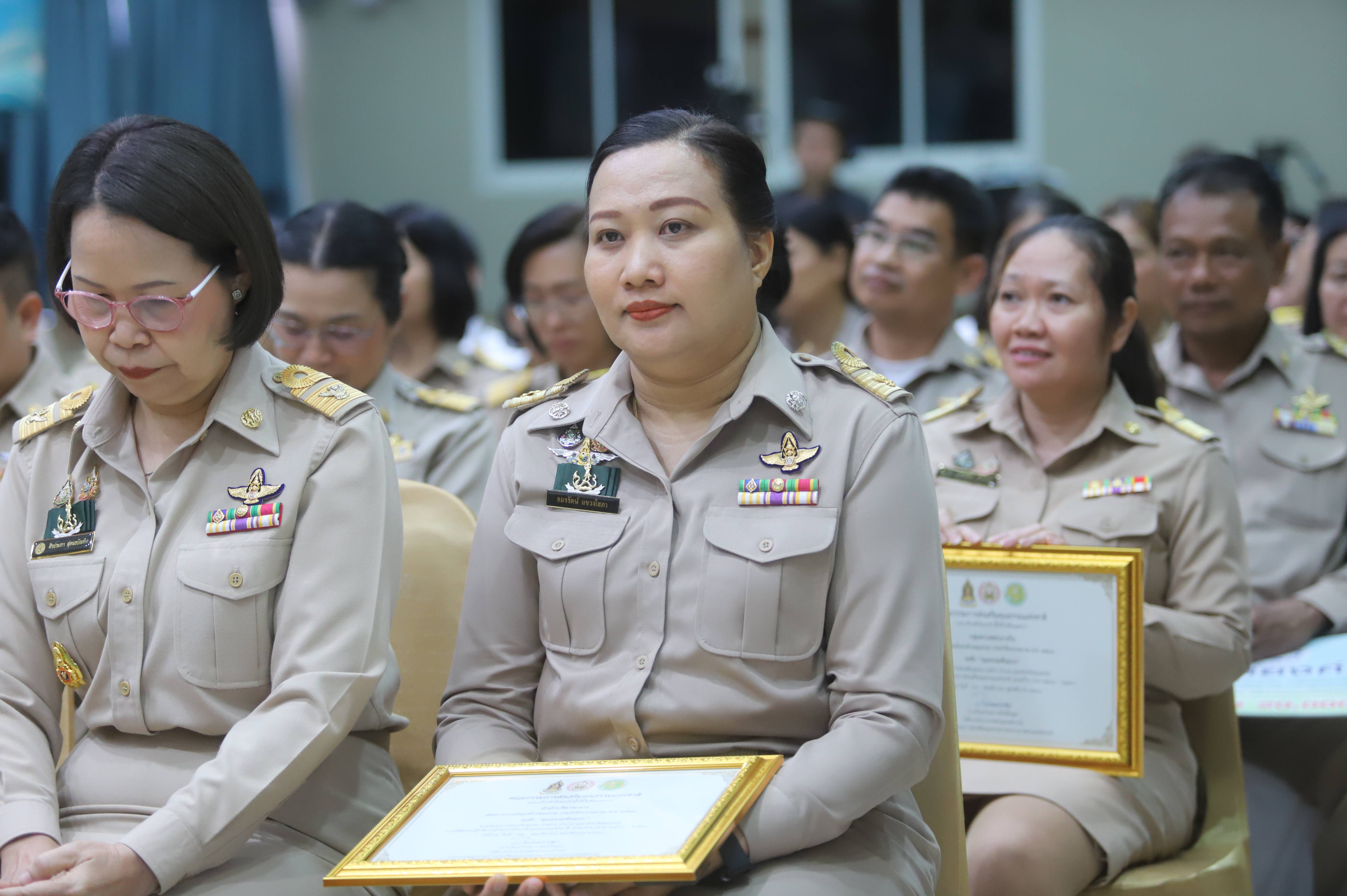 title - เลขาธิการ ส.ป.ก. มอบรางวัลเชิดชูกียรติ ประจำปีงบประมาณ พ.ศ. 2568